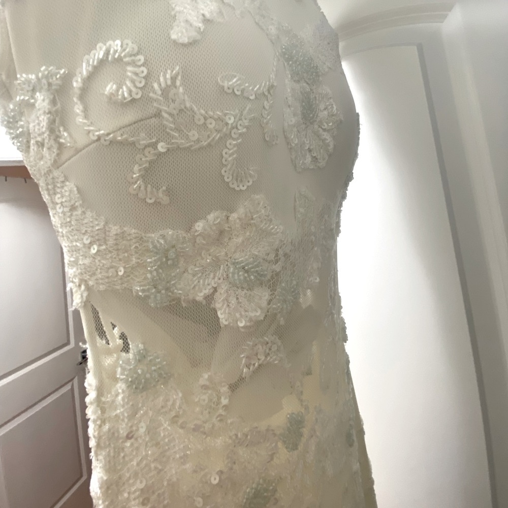 Boutique Custom wedding dress. Size Small